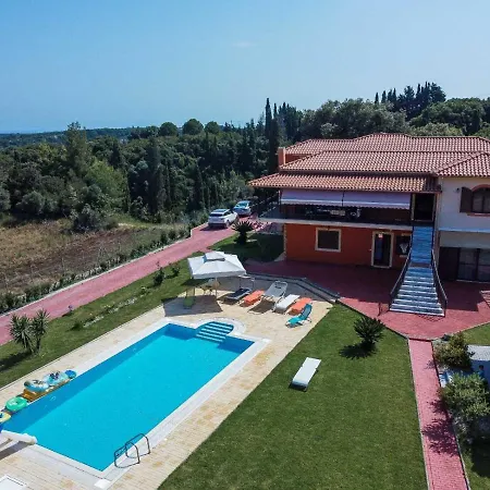 Kastro With Pool In Kyllini, Peloponnese Villa *